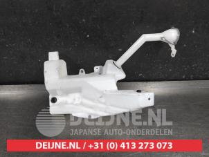 Nissan Qashqai Scheibensprühertank vorne O645350 foto 2