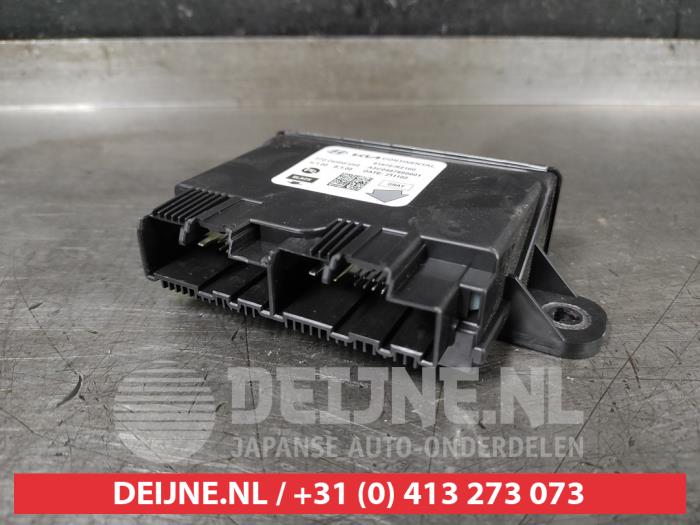 Kia Sportage Module tailgate motor O645509