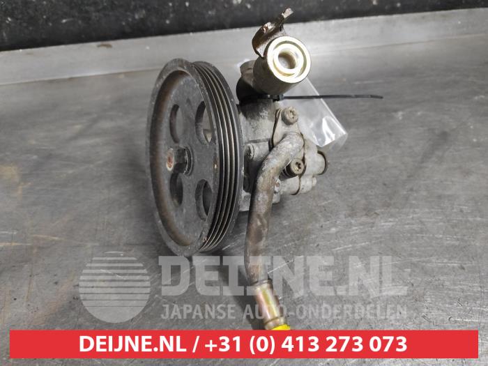 Stuurbekrachtiging Pomp van een Infiniti FX (S50) 45 4.5i 32V VVT AWD 2006