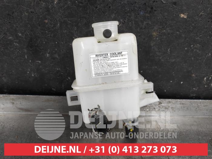 Toyota C-HR Expansion vessel O645884