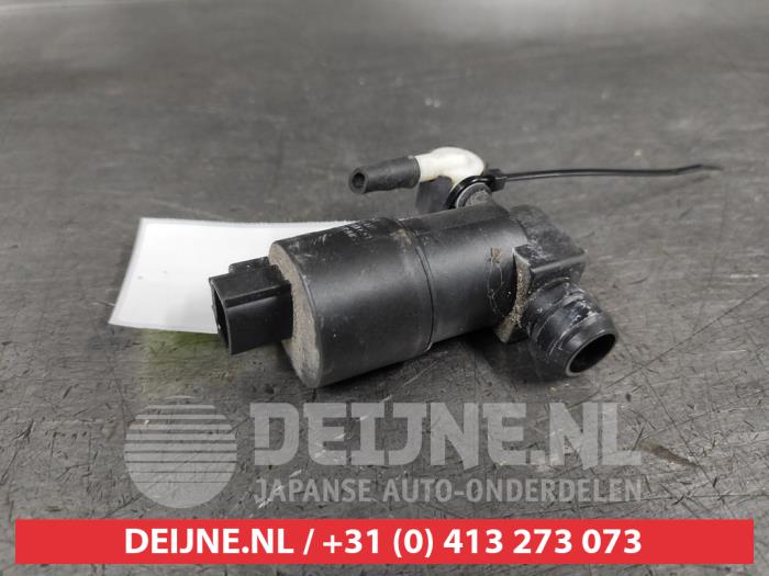 Toyota C-HR Windscreen washer pump O645901
