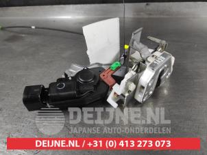 Toyota Aygo Türschlossmechanik 4-türig links hinten O645935 foto 2