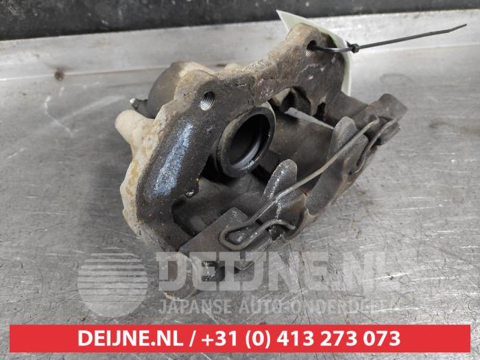 Mazda 5 Remklauw (Tang) links-voor O645972