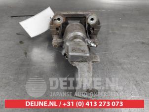 Mazda MX-5 Remklauw (Tang) links-achter O646284 foto 2