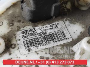 Hyundai I30 Electric fuel pump O646300 photo 3