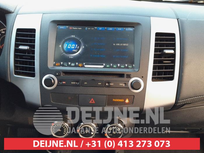 Mitsubishi Outlander Radio O646365