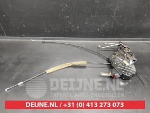 Mazda 3 Deurslot Mechaniek 4Deurs links-voor O646583 foto 2
