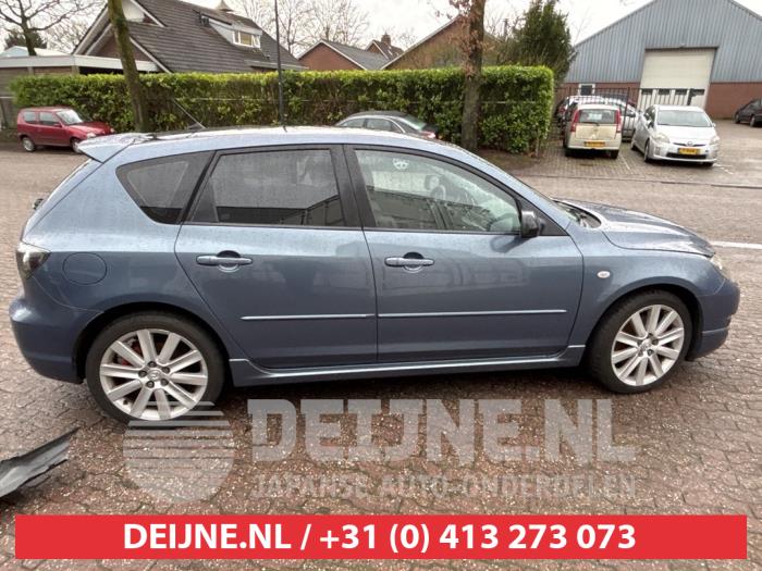Mazda 3 Zusätzliches Fenster 4-türig rechts hinten O646597