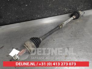 Gebruikte Cardanas rechts-voor (VWA) Mitsubishi Grandis (NA) 2.4 16V MIVEC Prijs € 50,00 Margeregeling aangeboden door V.Deijne Jap.Auto-onderdelen BV