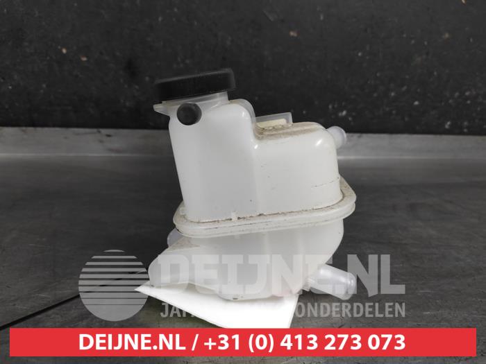 Toyota Corolla Ausgleichsbehälter O646839
