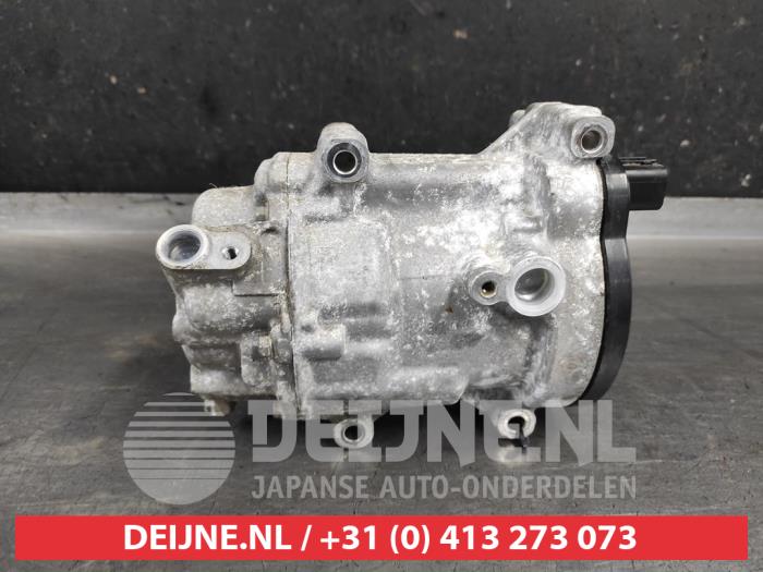 Gebruikte Pomp Airco Toyota Corolla (E21/EA1/EH1) 2.0 16V Hybrid Prijs € 200,00 Margeregeling aangeboden door V.Deijne Jap.Auto-onderdelen BV