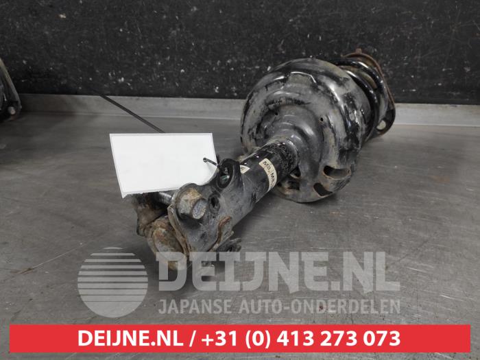 Toyota Corolla Stoßdämpferstrebe links vorne O646892