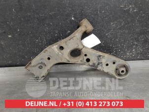 Toyota Prius Plus Querlenker unten rechts vorne O647080 foto 2