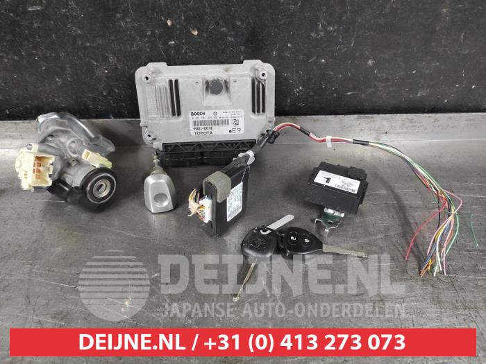 Toyota Auris Engine management computer O647312