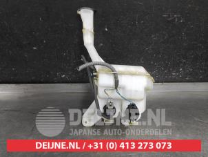 Toyota Urban Cruiser Front windscreen washer reservoir O647386 photo 2