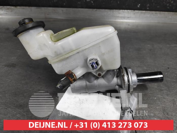 Toyota Urban Cruiser Hoofdremcilinder O647387
