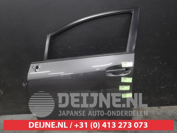 Toyota Verso Door 4-door, front left O647608