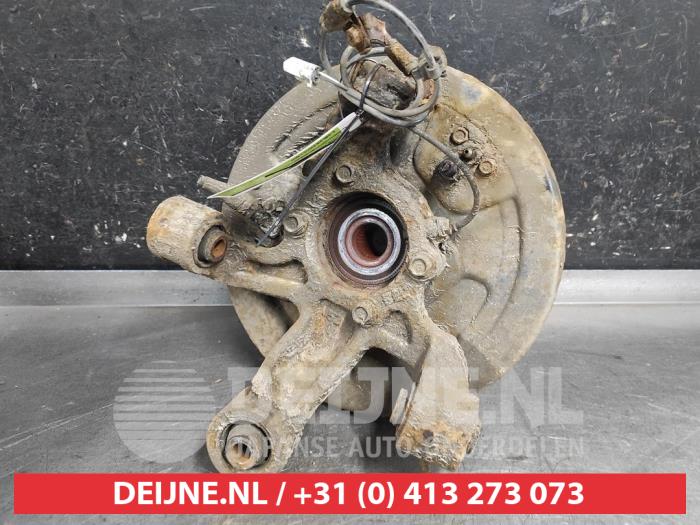 Suzuki Grand Vitara Fusee rechts-achter O647675