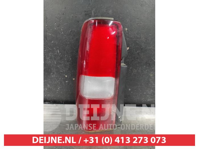 Suzuki Jimny Achterlicht links O647733