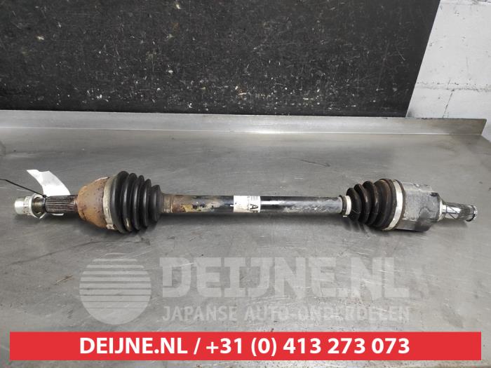 Nissan Leaf Aandrijfas links-voor O647750