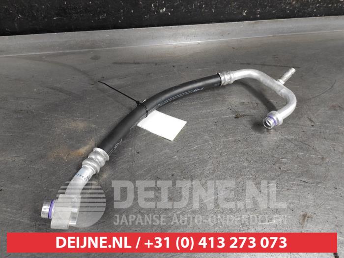 Nissan Leaf Air conditioning line O647782