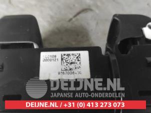 Kia Picanto Multi-functional window switch O647908 photo 2