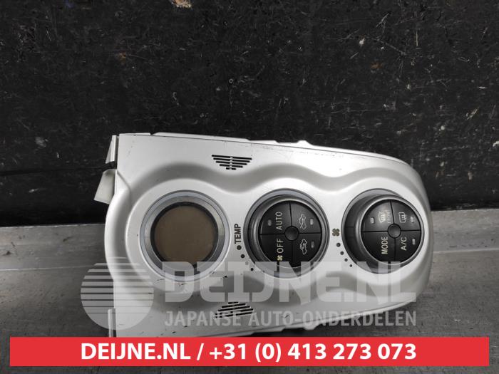 Toyota Yaris Kachel Bedieningspaneel O648064