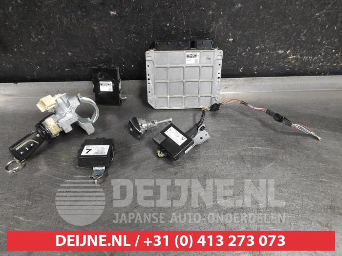 Toyota Verso Set of cylinder locks (complete) O648360