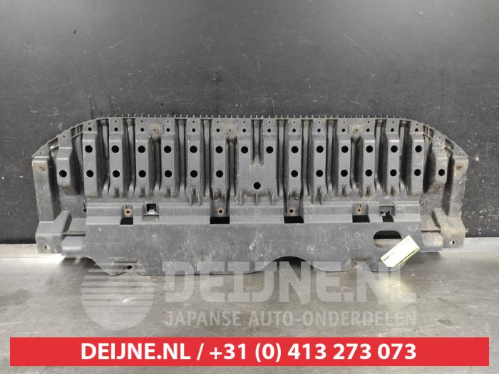 Toyota Avensis Bumper onderplaat O648529