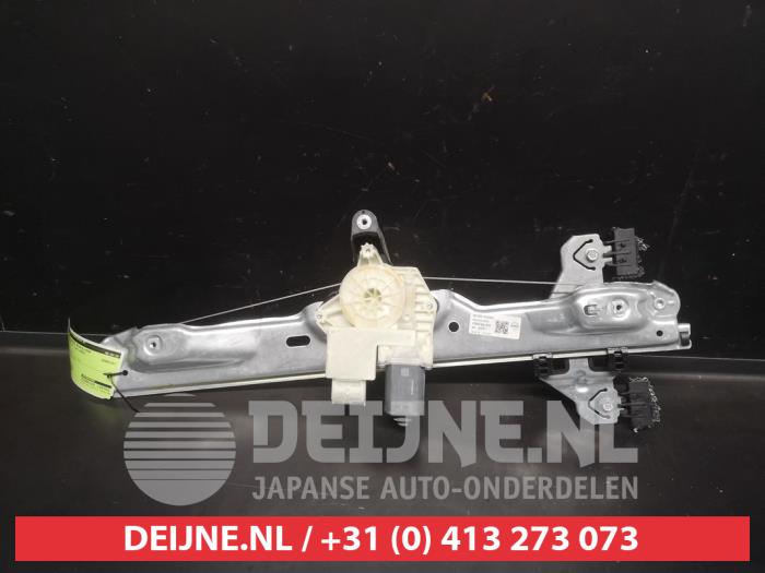 Nissan Qashqai Ruitmechaniek 4Deurs rechts-voor O648771
