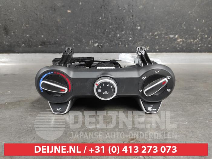 Kia Stonic Kachel Bedieningspaneel O648789