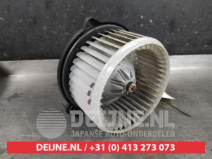 Toyota Corolla Heating and ventilation fan motor O648989 photo 2