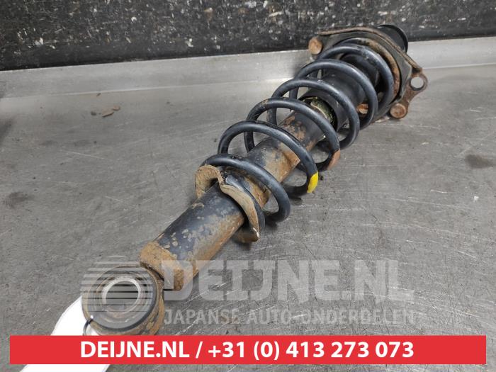 Toyota Corolla Stoßdämpferstrebe links hinten O649005