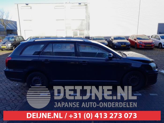 Toyota Avensis Portier 4Deurs rechts-achter O649025