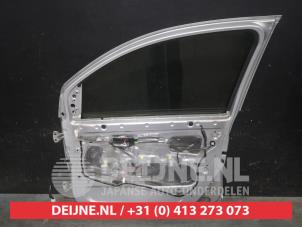 Daihatsu Sirion Front door 4-door, right O649086 photo 2
