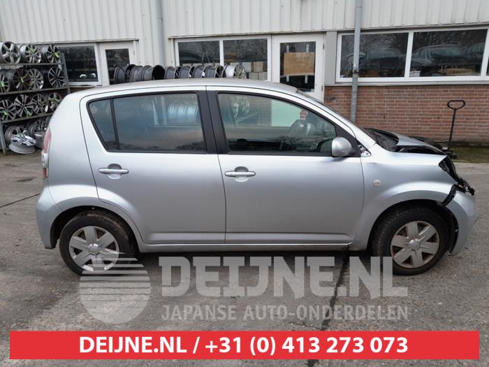 Daihatsu Sirion Portierruit 4Deurs rechts-voor O649087