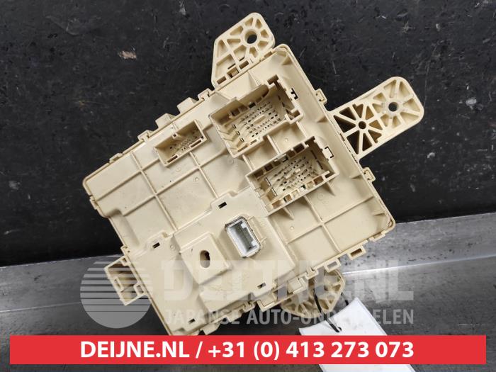 Kia Sorento Fuse box O649336