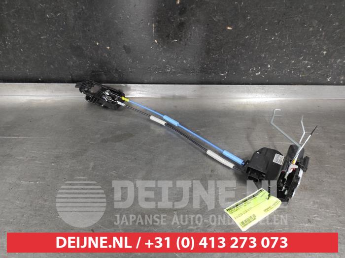 Kia Picanto Deurslot Mechaniek 4Deurs links-voor O649369
