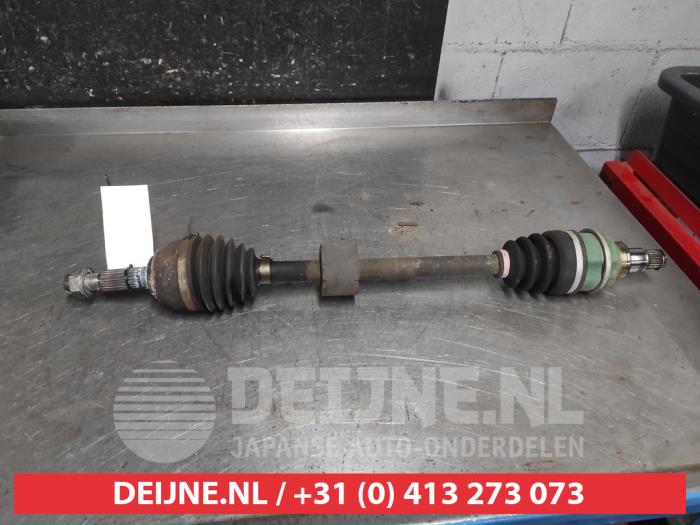 Daihatsu Sirion Aandrijfas links-voor O649389