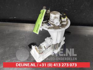 Gebruikte Tank element Pomp Toyota RAV4 (A5) 2.5 Hybrid 16V Prijs € 100,00 Margeregeling aangeboden door V.Deijne Jap.Auto-onderdelen BV