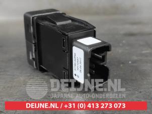 Suzuki Vitara Start/stop switch O649582 photo 2