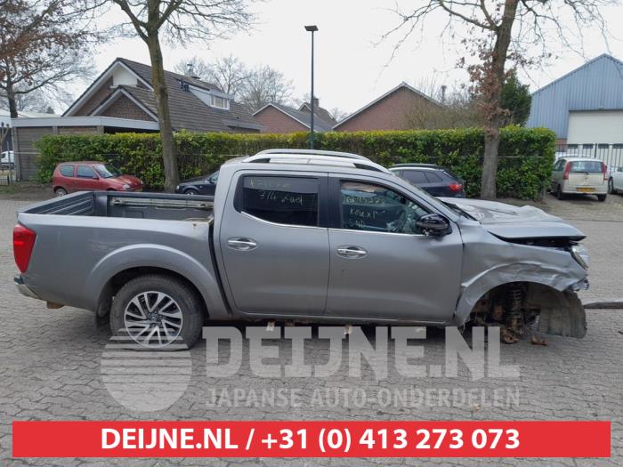 Nissan Navara Tür 4-türig rechts vorne O649656