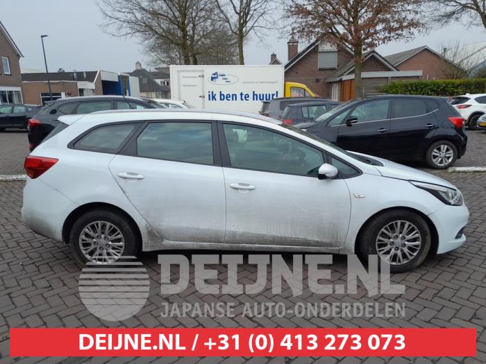Kia Ceed Extra window 4-door, right O649690