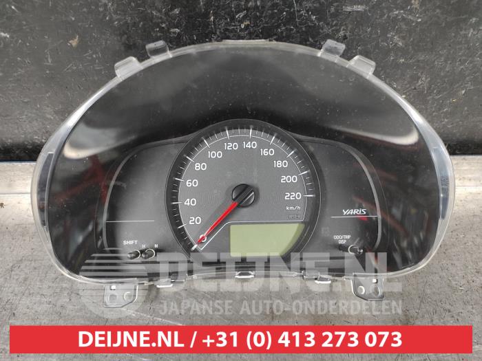 Toyota Yaris Tacho - Kombiinstrument KM O649873