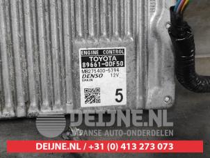 Toyota Yaris Kontaktslot+Sleutel O649876 foto 2