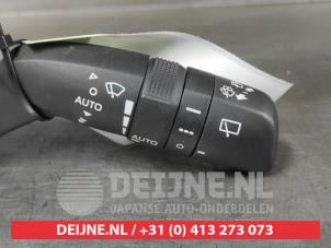 Toyota Rav-4 Ruitenwis Schakelaar O649957 foto 2