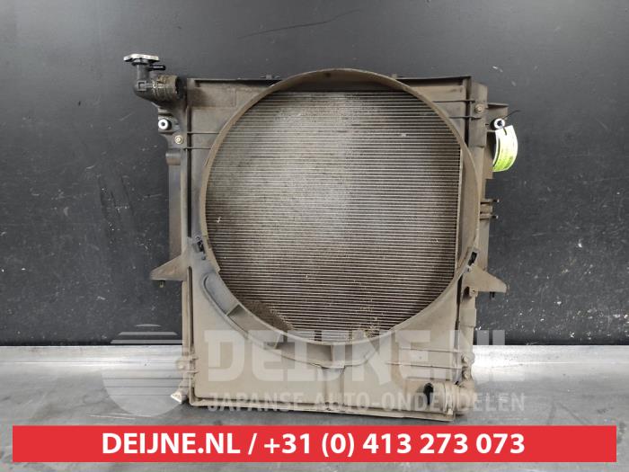 Gebruikte Radiateur Mitsubishi L-200 (KA/KB) 2.5 DI-D 4x4 Prijs op aanvraag aangeboden door V.Deijne Jap.Auto-onderdelen BV