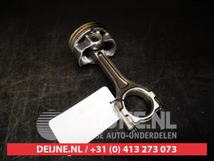 Gebruikte Drijfstang Hyundai Kona (OS) 2.0 N Turbo 16V Prijs € 100,00 Margeregeling aangeboden door V.Deijne Jap.Auto-onderdelen BV