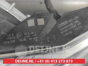 Toyota Avensis Headlight, left O650270 photo 3