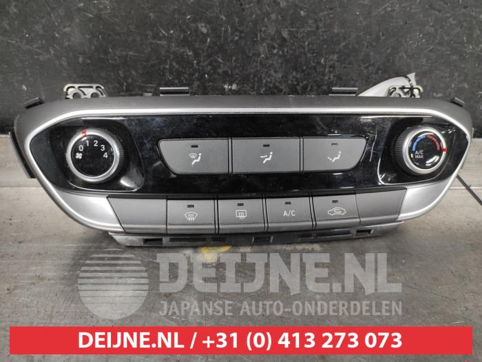 Hyundai I30 Kachel Bedieningspaneel O650425